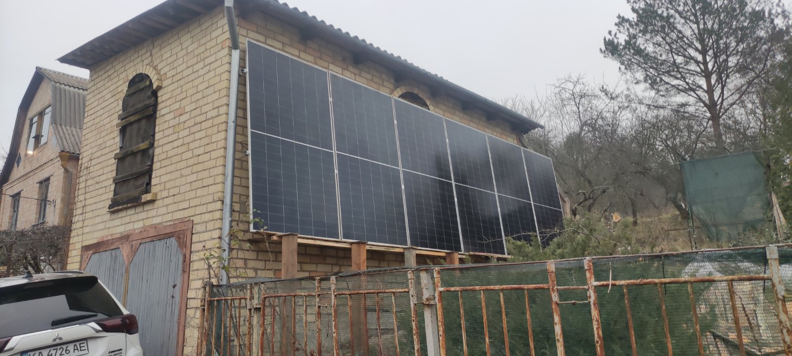 Монтаж панелей в процесі